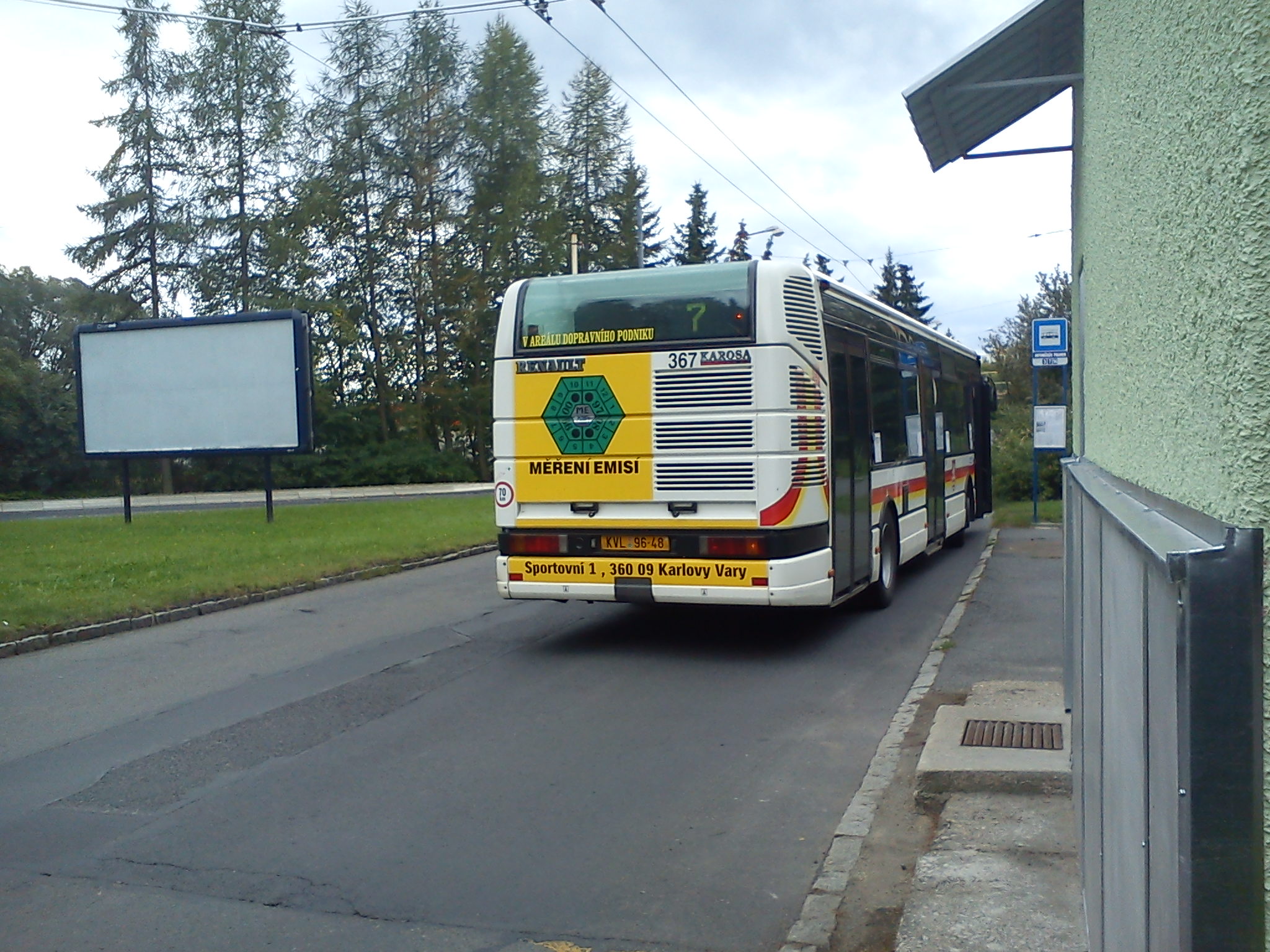 Dodaný karlovarský citybus 12M 